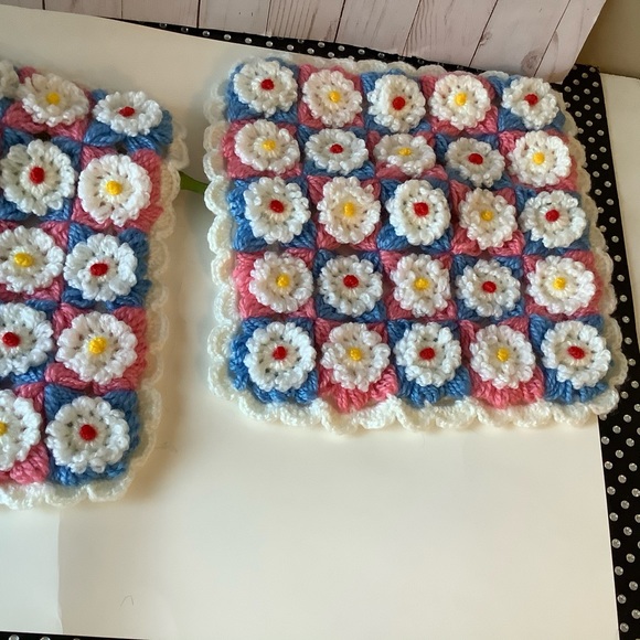 Table clothes crochet bundle 2 - Picture 2 of 2